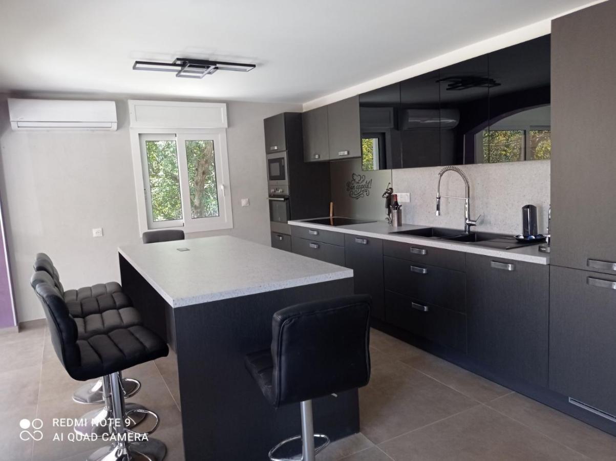 Location Bastia, U Fiumicellu. Vue Mer. Jacuzzi, Barbecue,... Pour 2 Personnes Bastia (Corsica)